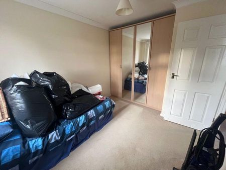 3 bedroom link detached house to rent - Photo 4