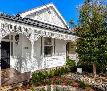 The Victorian Everyone Wants. The Backyard Nobody Expects. - Photo 6