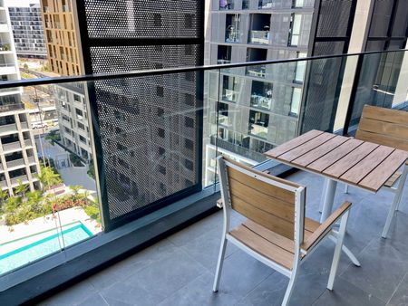 Stunning fully furnished apartment For Lease Now! - Photo 3