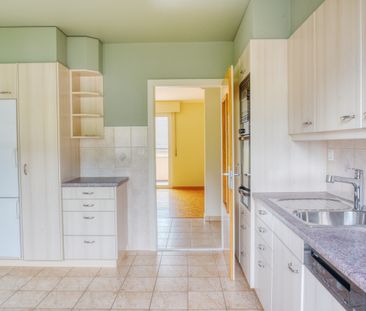 FOR RENT Beautiful 4 ½ room apartment in the south of Sierre - Photo 3