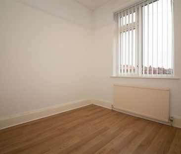 3 Bedroom House - Semi-Detached - Photo 6