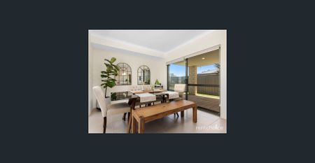 Contemporary Home with excellent Location! - Photo 4