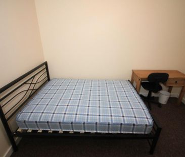 5 bedroom terraced house to rent - Photo 4