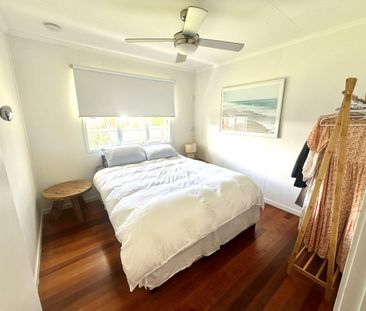 Character home on large 706sqm block - Great position! - Photo 6