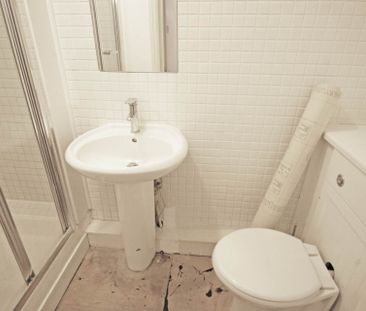 Price £1,600 pcm - Available Now - Part Furnished - Photo 3