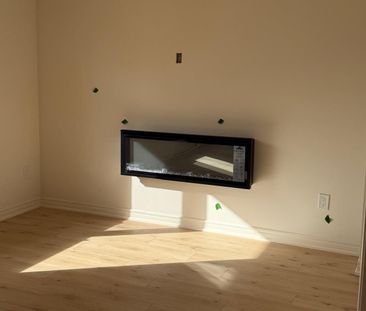 For Lease - 3208 Sixth Line, Oakville, Ontario - Photo 1