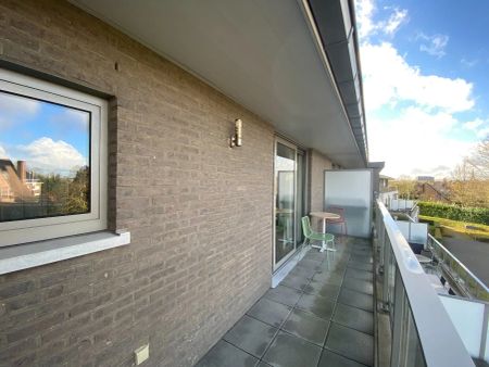 Verzorgd instapklaar appartement met 2 slaapkamers, 2 terrassen en een ondergrondse autostaanplaats - Photo 5