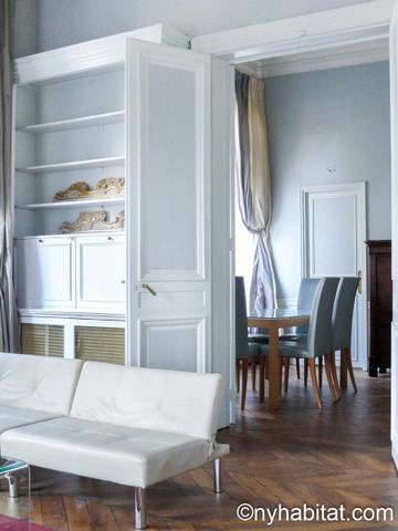 Logement à Paris, Location meublée - Photo 2