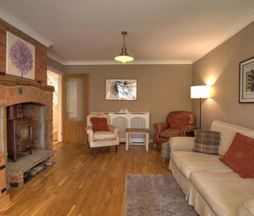 3 bedroom semi-detached house to rent - Photo 2