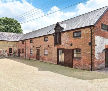 A well presented converted coach house boasting an idyllic rural lo... - Photo 6