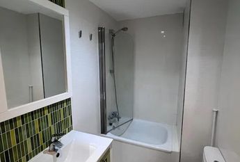 Calle de Ramón Gómez de la Serna, Madrid, Community of Madrid 28035