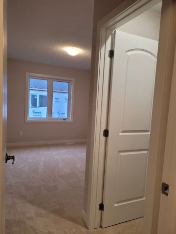 For Lease - 12 Focality Crescent, Barrhaven, Ontario - Photo 4
