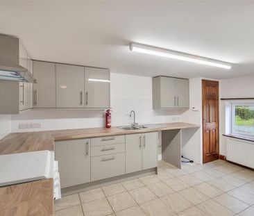 1 bedroom semi-detached bungalow to rent - Photo 3