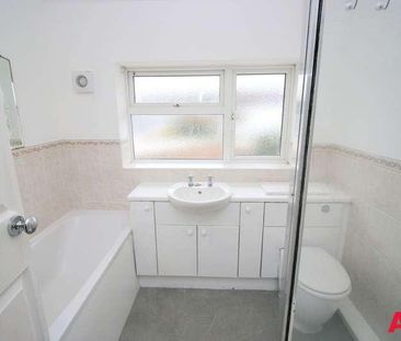 Swale Close, Aveley, RM15 - Photo 3