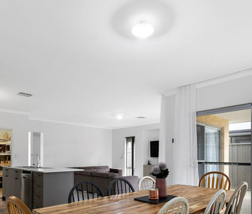 30 Charnwood Grove, Hilbert WA 6112 - House For Rent - $730 | Domain - Photo 3