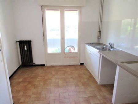 Location Appartement 3 pièces 71m² TOULON 83200 - Photo 5