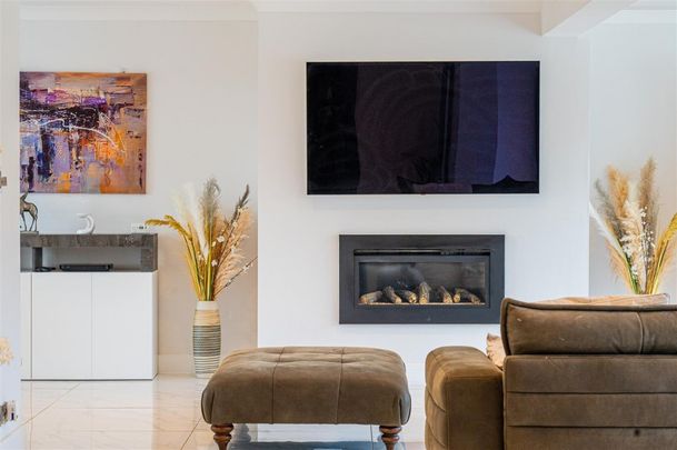 5 bed House - Detached To Let - Photo 1