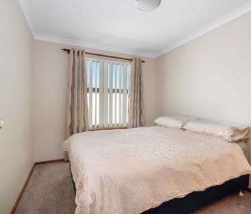 Neat, Tidy & Centrally Located – The Perfect Low-Maintenance Home - Photo 5