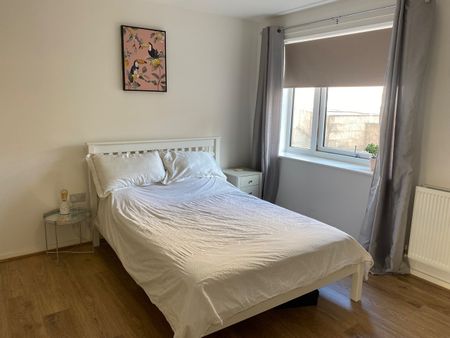 1 Bed Flat, Orchard Court, SE26 - Photo 3