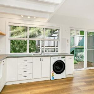 Loft Style Granny Flat - Water, Gas and Electricity included in Rent - Photo 2