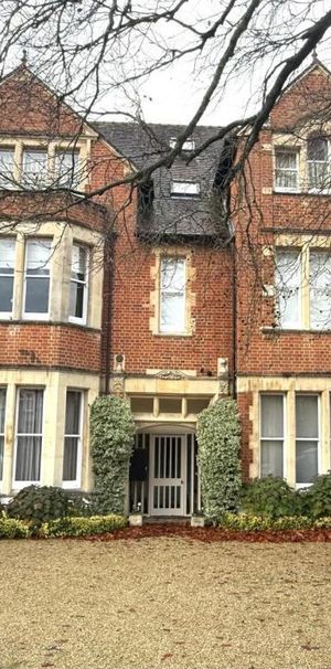 2 bedroom maisonette to rent - Photo 1