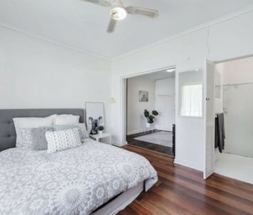 Spacious 4 bedroom family home in a sought-after suburb - Photo 6