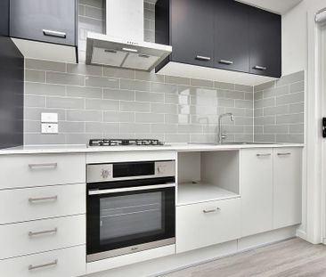 Brand new duplex boasting a low-maintenance lifestyle - Photo 3