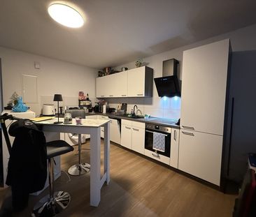 Moderne Erdgeschosswohnung mit Terrasse und Garten in zentraler Lag... - Photo 4