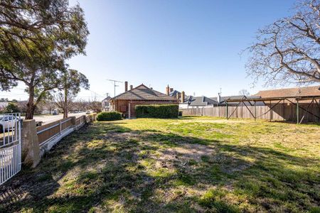 2/90 Clifford Street, Goulburn, NSW 2580 - Photo 5