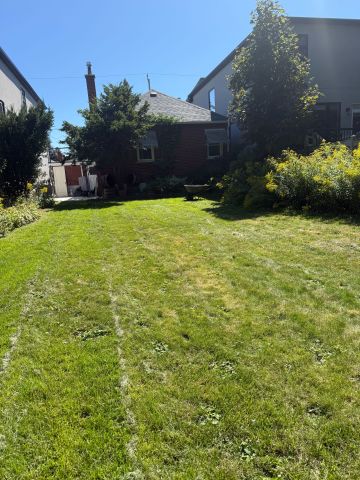 For Lease - 138 Glenwood Crescent, Toronto, Ontario - Photo 2