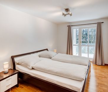 Sapcious 2-room apartment with duplex parking garage - Photo 5