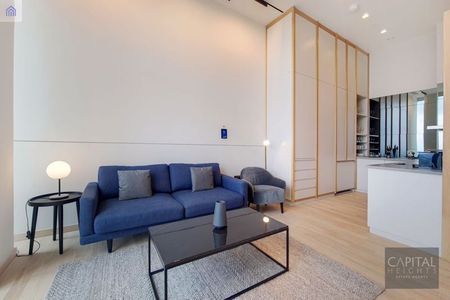 Manhattan Loft Gardens, 20 International Way, London - Photo 2