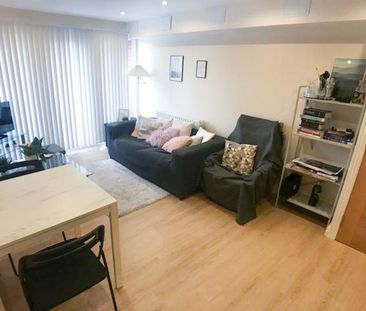 2 bedroom flat to rent - Photo 1