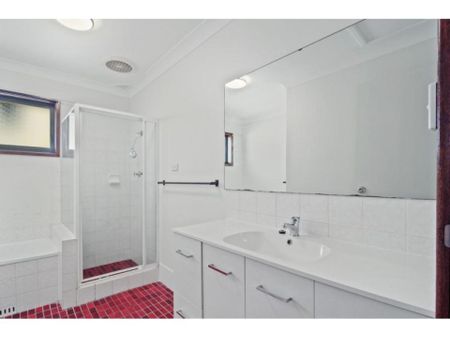 95 Tait Avenue, Kanahooka, NSW 2530 - Photo 5