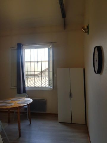 Location Appartement 1 pièce 32m² LYON 7ème - Photo 2