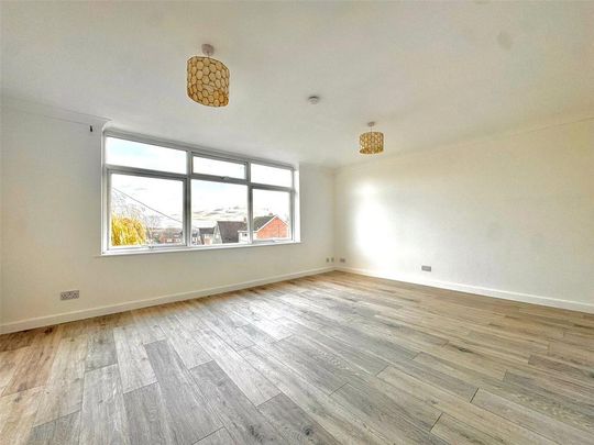 2 bedroom penthouse to rent - Photo 1
