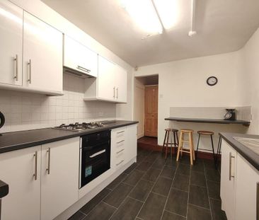 3 bedroom terraced house to rent - Photo 6