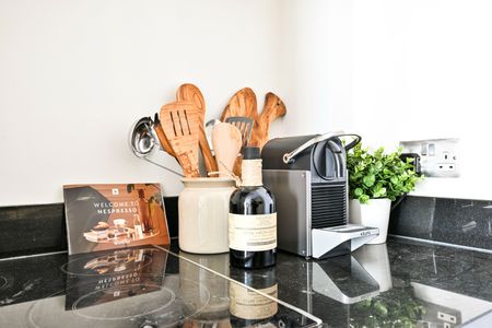 1 Bed Flat, London, EC1A - Photo 5