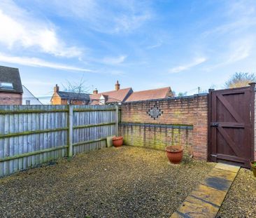 3 bedroom terraced house to rent - Photo 6