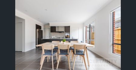 fully furnished 4 bedroom 3 bathroom unique family home in the heart of Wyndham Vale - Photo 5