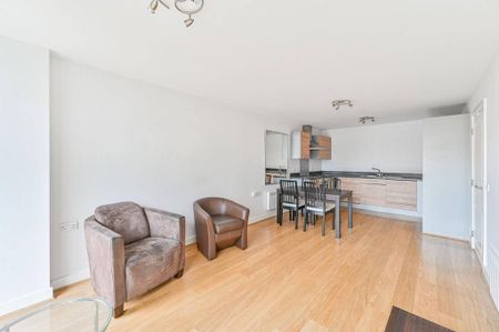 2 bedroom flat to rent - Photo 3