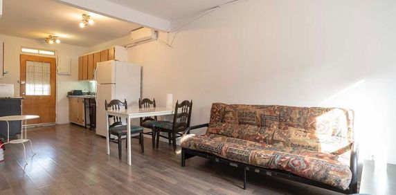 4 1/2 au deuxième étage près du métro Frontenac à louer - Photo 2