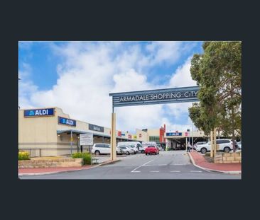 Excellent Location - Photo 6