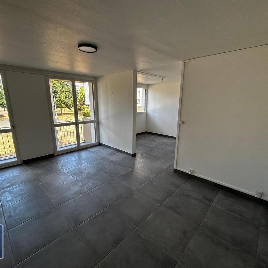 Location Appartement 4 pièces 69m² CHOLET 49300 - Photo 1