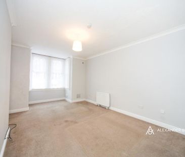 House to rent - Photo 3