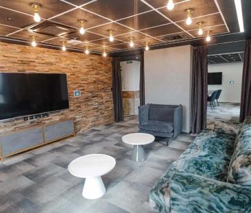 3 Bed Apartment - Photo 4