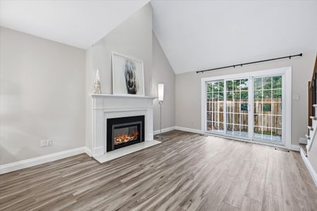 For Lease - 1280 Maple Crossing Boulevard Unit# 20, Burlington, Ontario - Photo 2