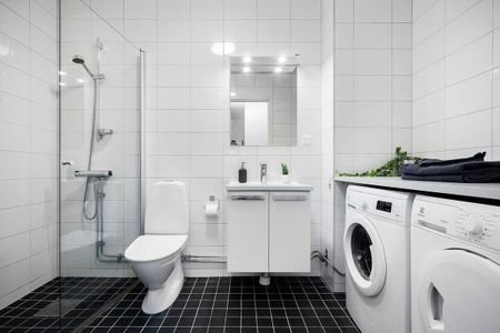 Rågsvedsvägen, Bandhagen - Photo 2