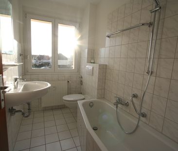 Energetisch modernisiert - offene Küche - schöner Balkon! - Photo 4