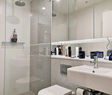 Contemporary Apartment Living in a Prime Mascot Location - Photo 6